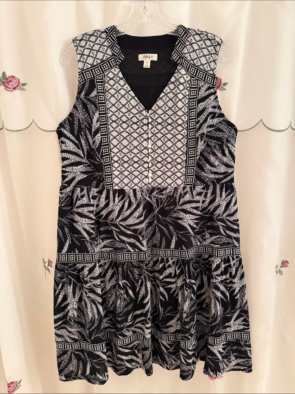 Style & Co. Black and White Printed Sleeveless Midi Dress